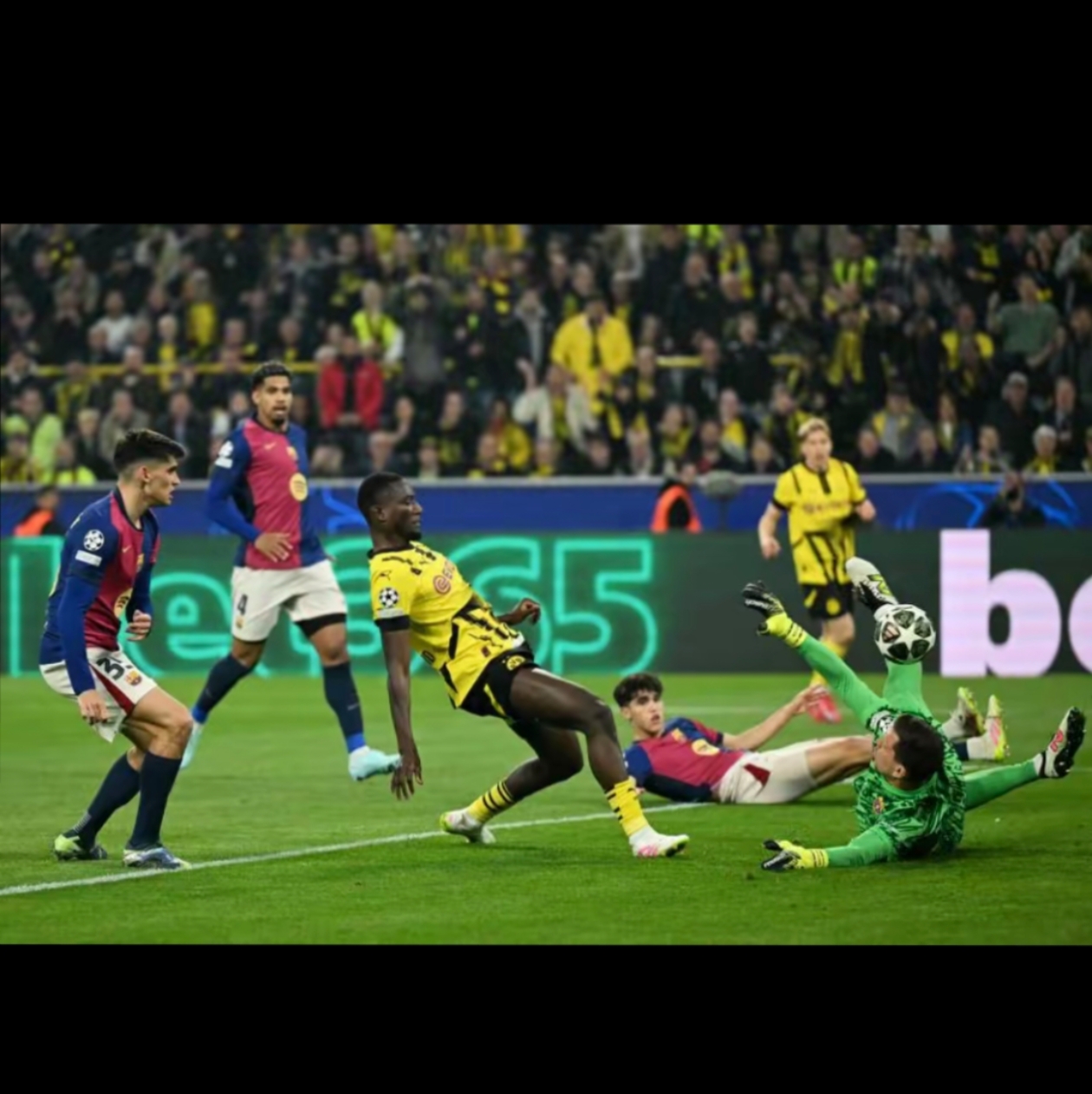 巴塞罗那带队取胜！，塔图姆重要时刻锐不可当观众掌声雷动(本轮巴塞罗那大名单)