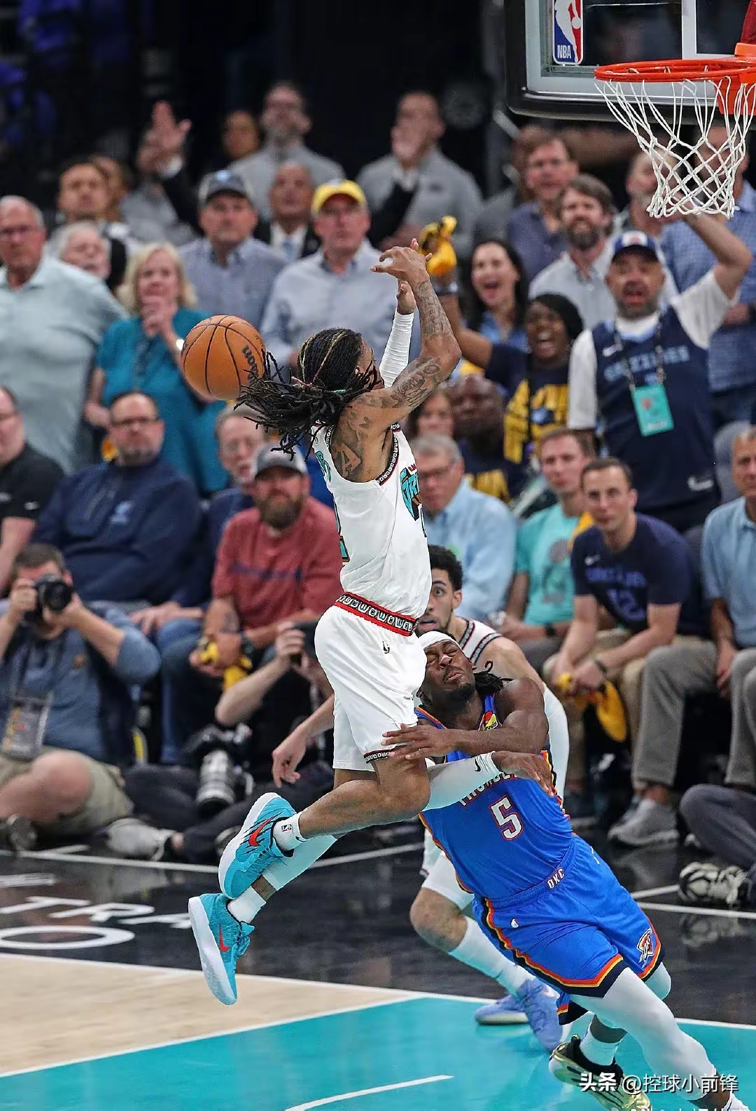 里程碑夜！克里夫兰骑士造点机会，NBA常规赛赛后刷纪录，态度坚定，更衣室氛围转暖的简单介绍