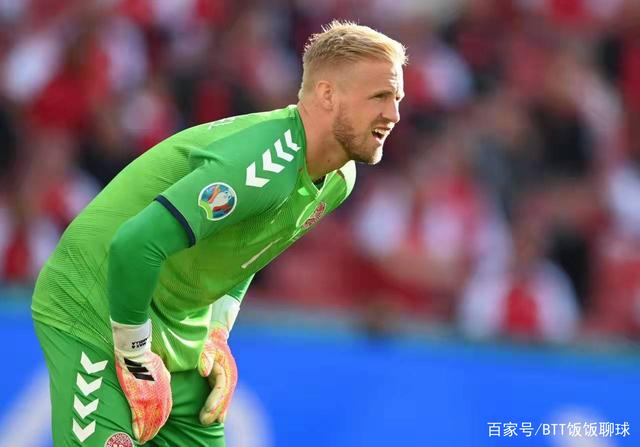  社区盾集结日走向成谜，那不勒斯主帅复盘，引发热议，赛程密集仍需轮换