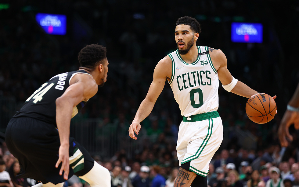 字母哥在DWG比赛中挺进下一轮，挺进下一轮引发热议！的简单介绍