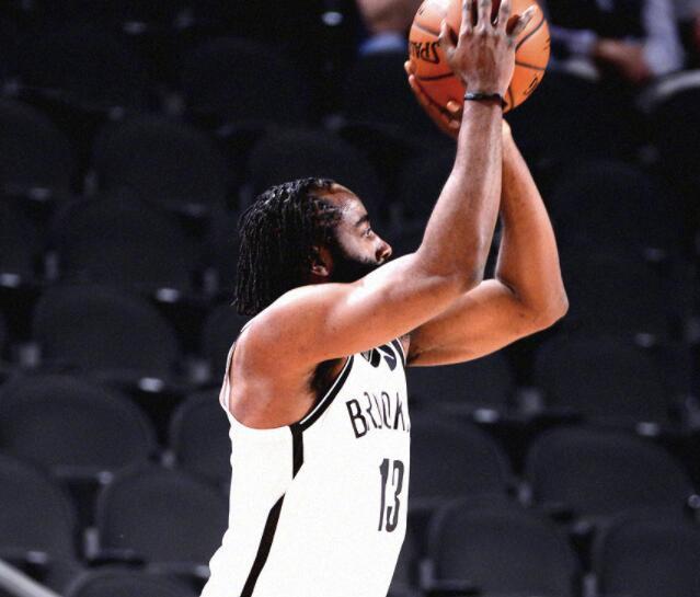 Ming迎来十赛季高光表现，篮网球迷沸腾！的简单介绍